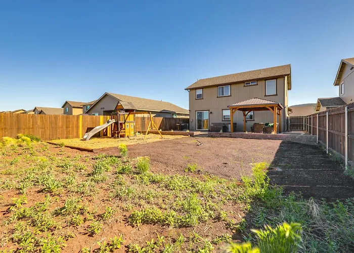 Flagstaff-area Family W/ Hot Tub & Patio Bellemont