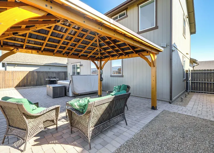Flagstaff-area Family W/ Hot Tub & Patio Holiday home Bellemont