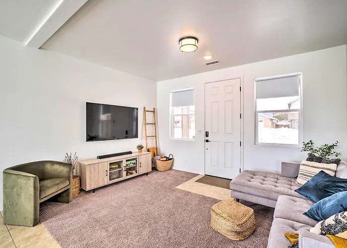 Flagstaff-area Family W/ Hot Tub & Patio Holiday home